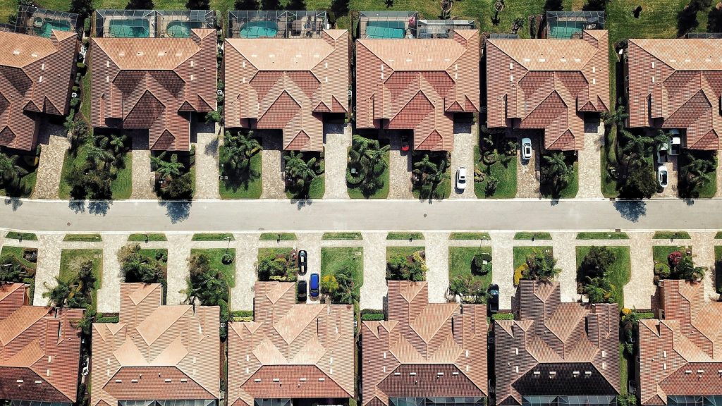 Two rows of one house type