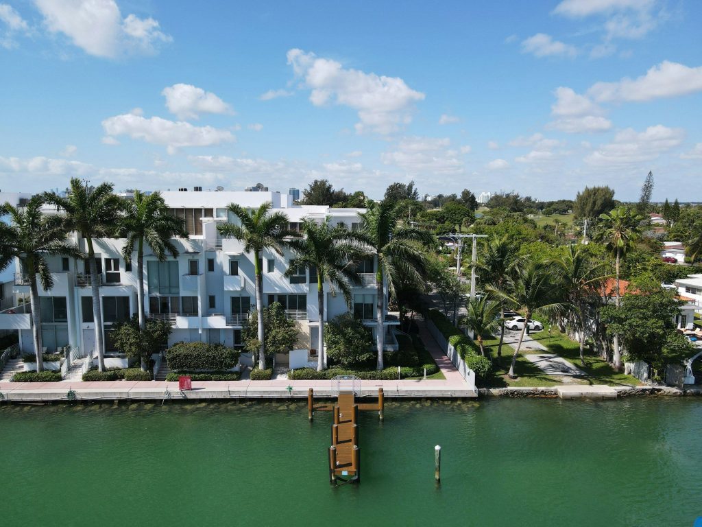 Townhouses sharing one dock: small kitchens, waterfront address
